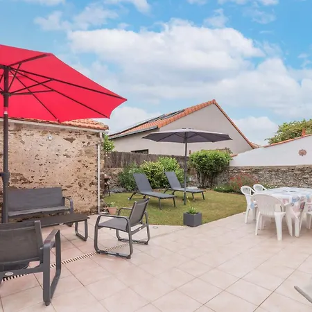 Holiday home La Birochere Maison Lumineuse Avec Jardin *